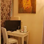 לינה וארוחת בוקר Catelli 3*