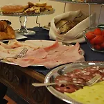Catelli فندق مبيت وإفطار 3*
