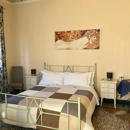 Catelli Bed and Breakfast 3*