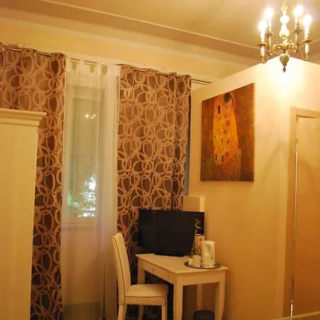 Couette-café Catelli Lucques